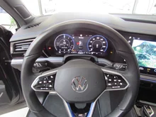 VW Touareg R eHybrid TSI 4MOTION in Grenadillschwarz Met