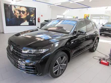 VW Touareg R eHybrid TSI 4MOTION in Grenadillschwarz Met