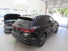 VW Touareg R eHybrid TSI 4MOTION in Grenadillschwarz Met