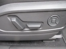 Audi Q5 SUV TDI quattro 150 kW in 0E Mythosschwarz Metallic
