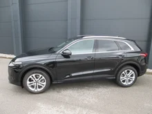 Audi Q5 SUV TDI quattro 150 kW in 0E Mythosschwarz Metallic