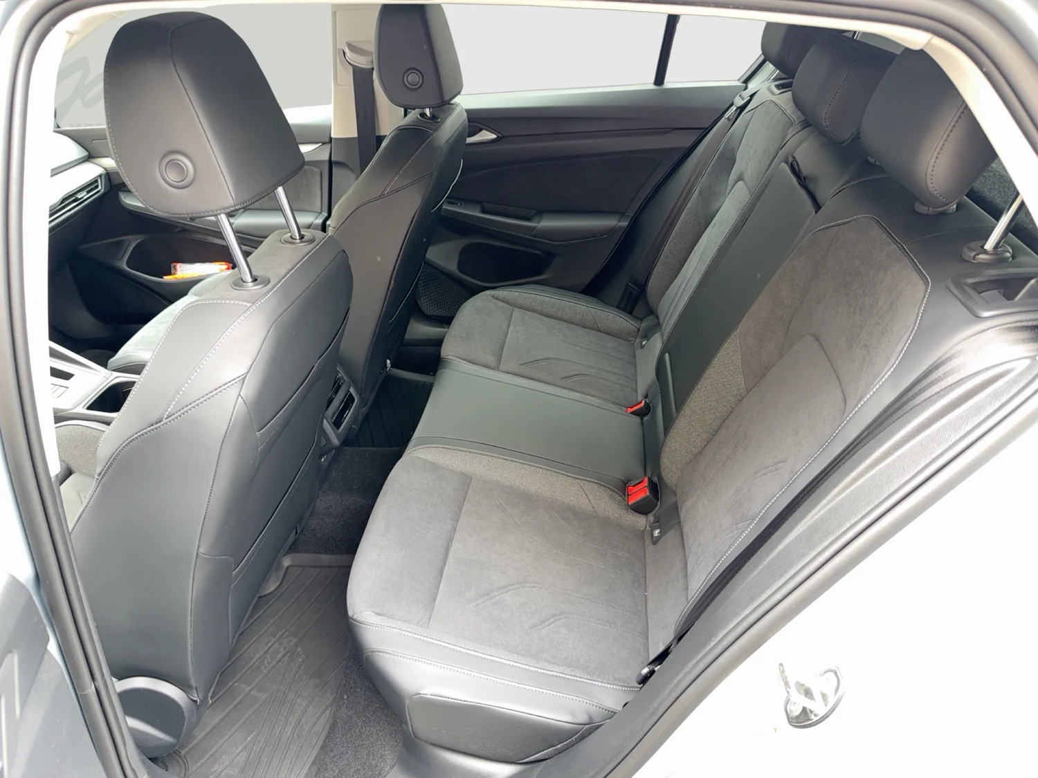 Bild eines VW Golf Rabbit mHEV DSG