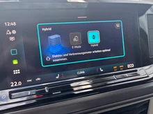 VW Multivan Business eHybrid 180 kW 4MOTION in Candyweiß / Starlight Blue Metallic
