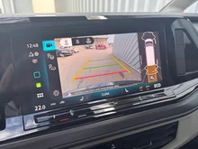 VW Multivan Business eHybrid 180 kW 4MOTION in Candyweiß / Starlight Blue Metallic