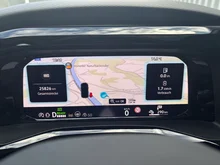 VW Multivan Business eHybrid 180 kW 4MOTION in Candyweiß / Starlight Blue Metallic