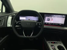 Audi Q4 e-tron quattro in Tamboragrau Metallic