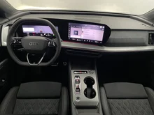 Audi Q4 e-tron quattro in Tamboragrau Metallic