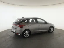 Hyundai i20 1,2 MPI i-Line in dunkelgrau - metallic