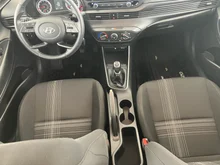 Hyundai i20 1,2 MPI i-Line in dunkelgrau - metallic