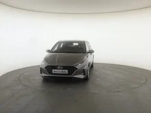 Hyundai i20 1,2 MPI i-Line in dunkelgrau - metallic