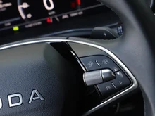 Škoda Kamiq Selection TSI DSG in Black-Magic Perleffekt