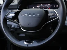 Škoda Kamiq Selection TSI DSG in Black-Magic Perleffekt