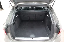 Audi A4 Avant 30 TDI S line in dunkelgrau - metallic