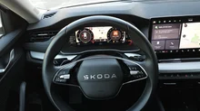 Škoda Octavia Combi Selection TSI mHEV DSG in Moon-Weiß Metallic