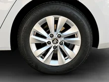 Škoda Octavia Combi Selection TSI mHEV DSG in Moon-Weiß Metallic