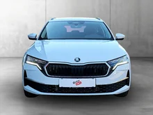 Škoda Octavia Combi Selection TSI mHEV DSG in Moon-Weiß Metallic