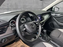 Škoda Kamiq Style TSI DSG in 9P Candy-Weiss