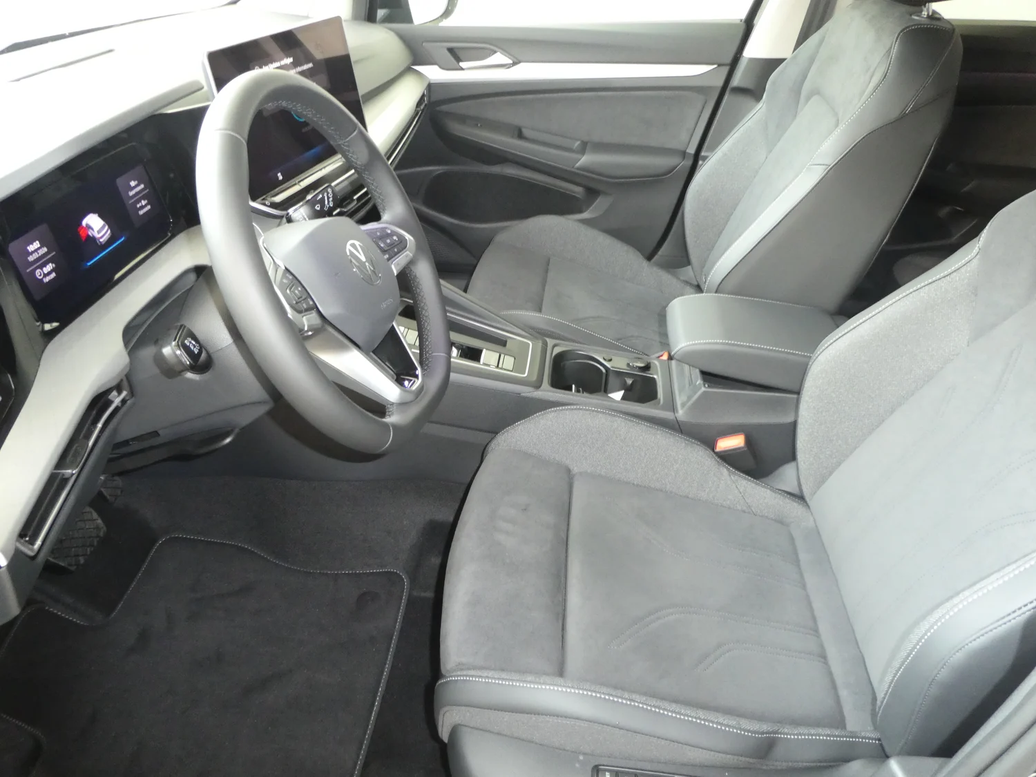 Bild eines VW Golf Sport mHEV TSI DSG