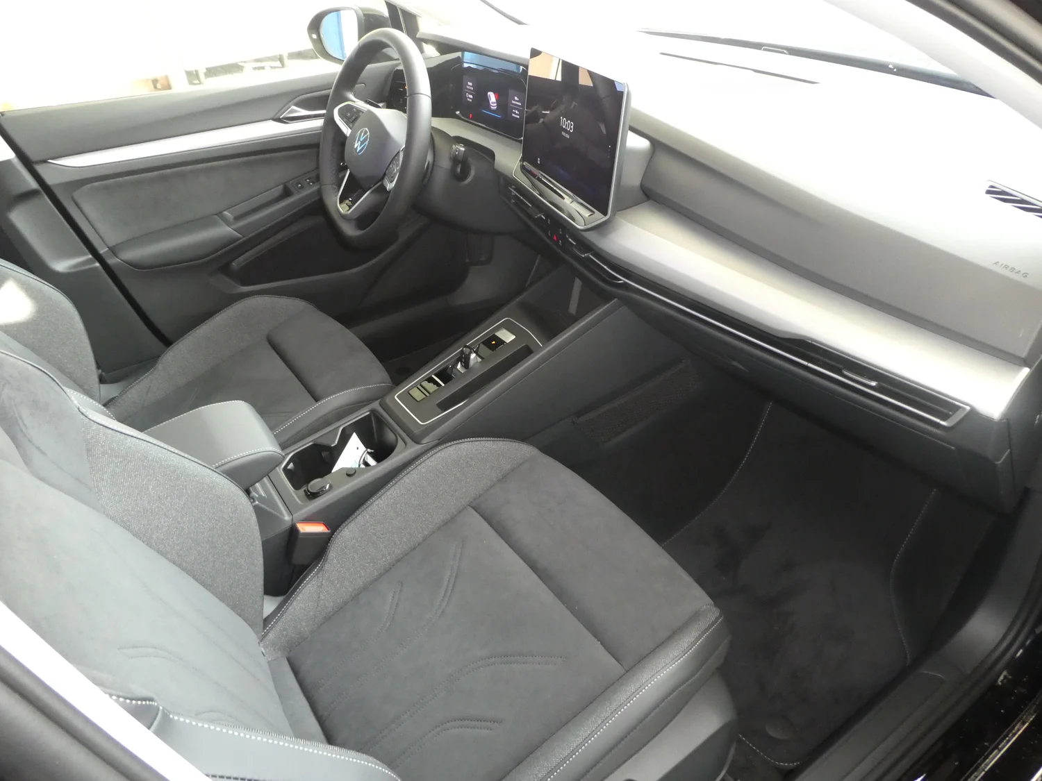 Bild eines VW Golf Sport mHEV TSI DSG