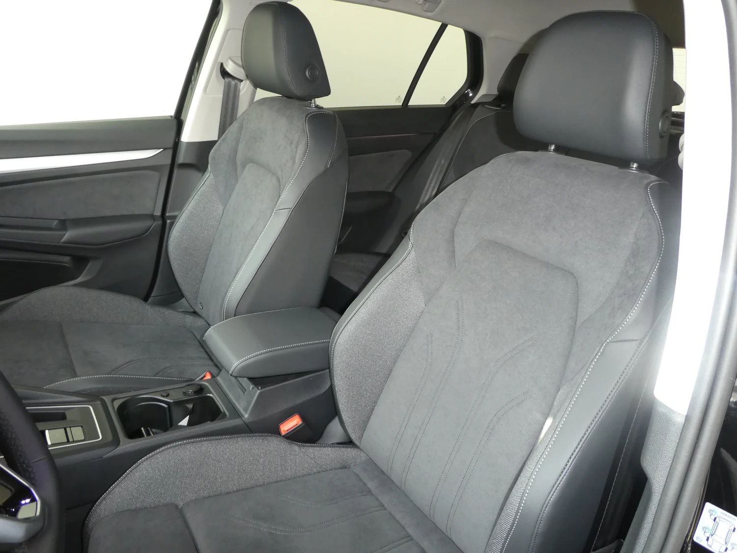 Bild eines VW Golf Sport mHEV TSI DSG