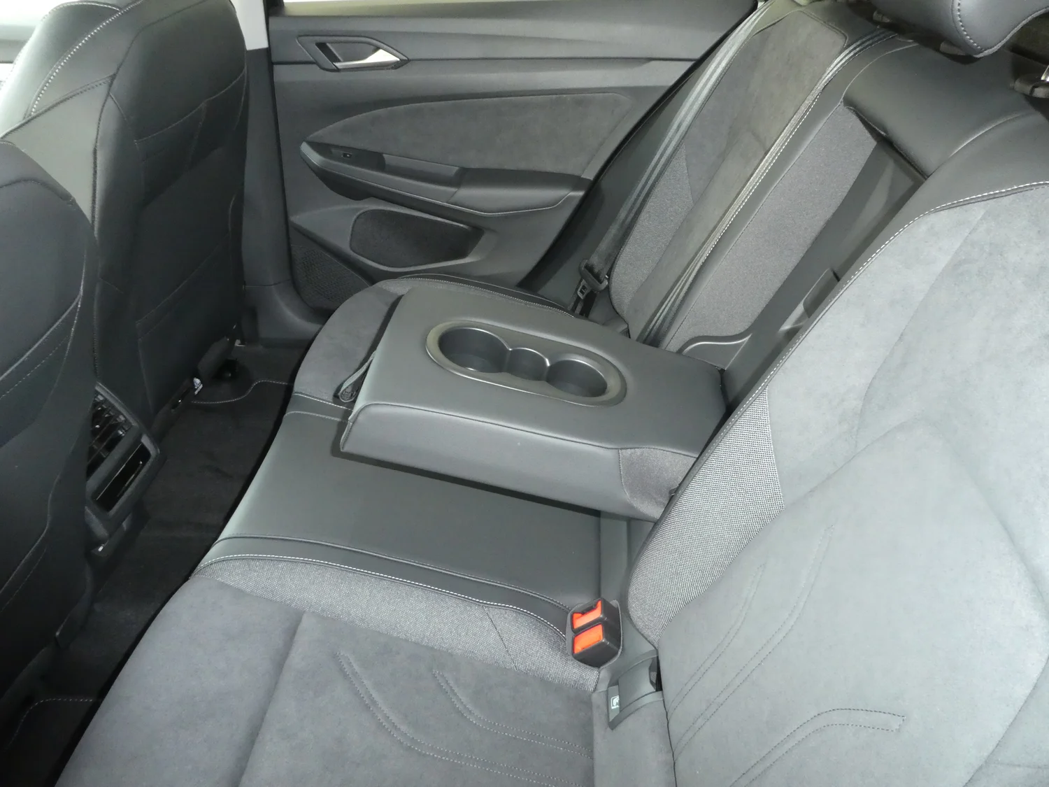 Bild eines VW Golf Sport mHEV TSI DSG