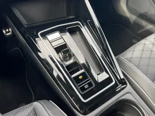 VW Golf R-Line mHEV TSI DSG in  Deep Black Perleffekt