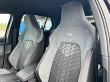 VW Golf R-Line mHEV TSI DSG in  Deep Black Perleffekt