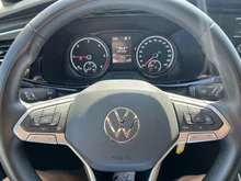 VW Multivan Trendline TDI in 2T Deep Black Perleffekt