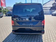 VW Multivan Trendline TDI in 2T Deep Black Perleffekt