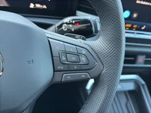VW T-Roc R-Line eTSI DSG in Wolf Grey Dach Black Uni