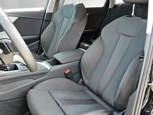 Audi A4 Avant 35 TDI in brillantschwarz Klar
