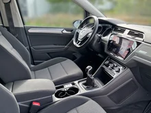 VW Touran Sky TDI SCR 5-Sitzer in Indiumgrau Metallic
