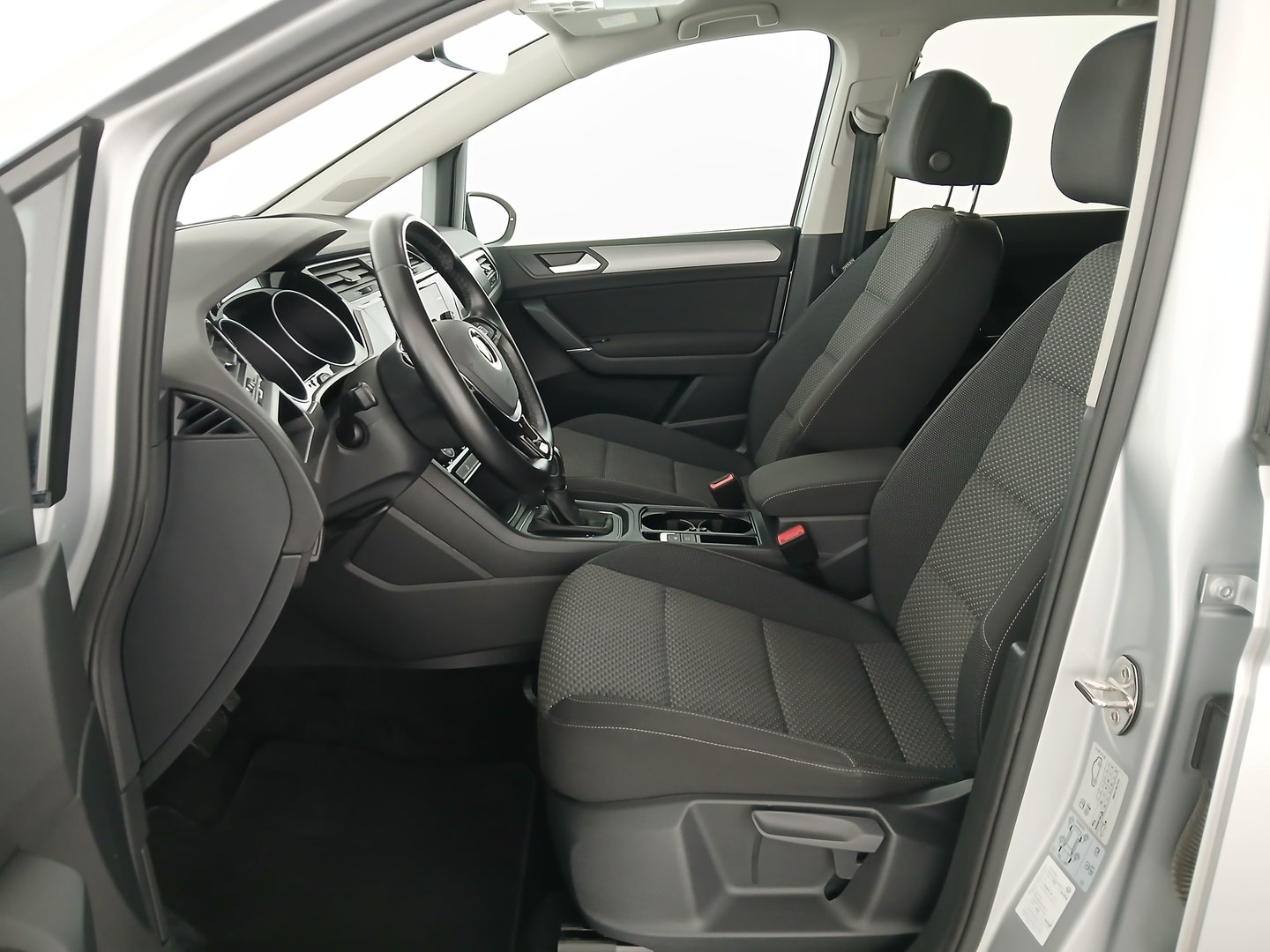 VW Touran Comfortline TDI SCR | Bild 13 von 32