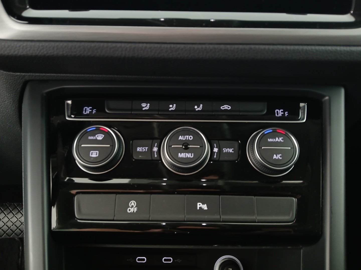 VW Touran Comfortline TDI SCR | Bild 26 von 32