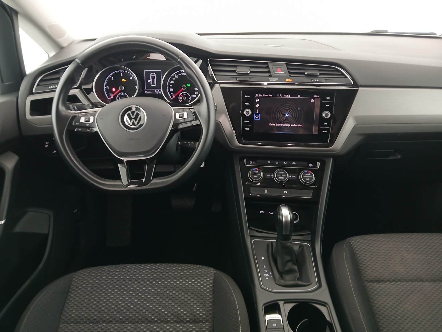 VW Touran Comfortline TDI SCR | Bild 14 von 32