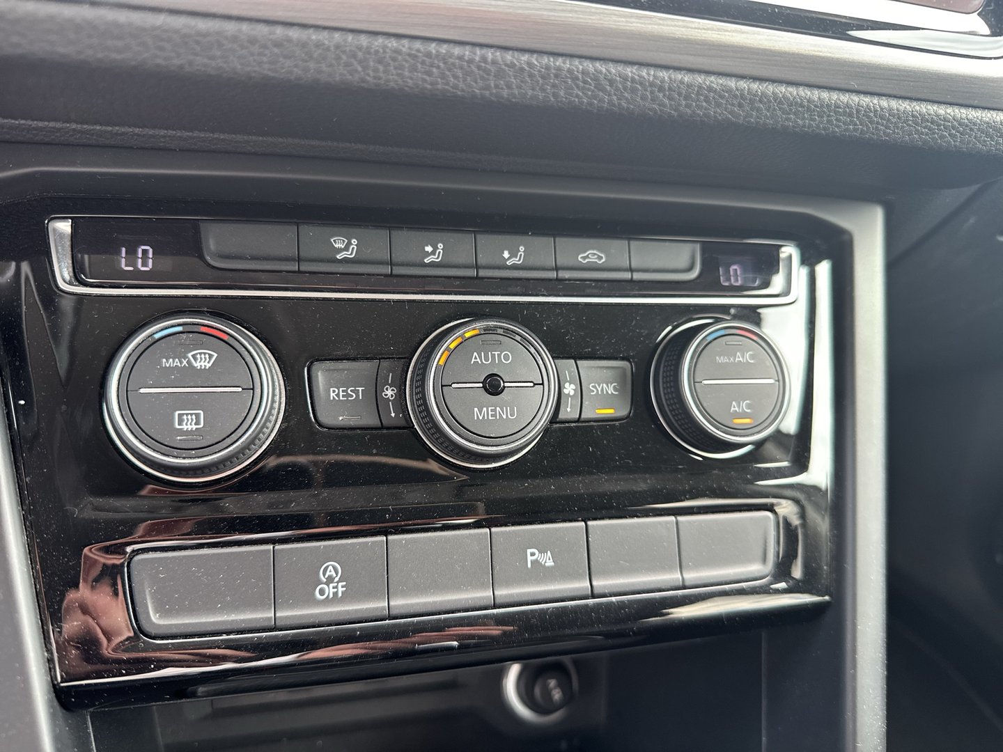 VW Touran Comfortline TDI SCR | Bild 14 von 21