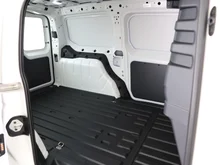VW Caddy Cargo Maxi TDI 4MOTION in Candyweiß