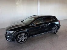 Mercedes GLA GLA 200 d Austria Night Edition in schwarz