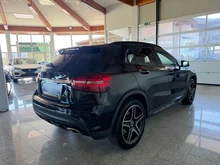 Mercedes GLA GLA 200 d Austria Night Edition in schwarz