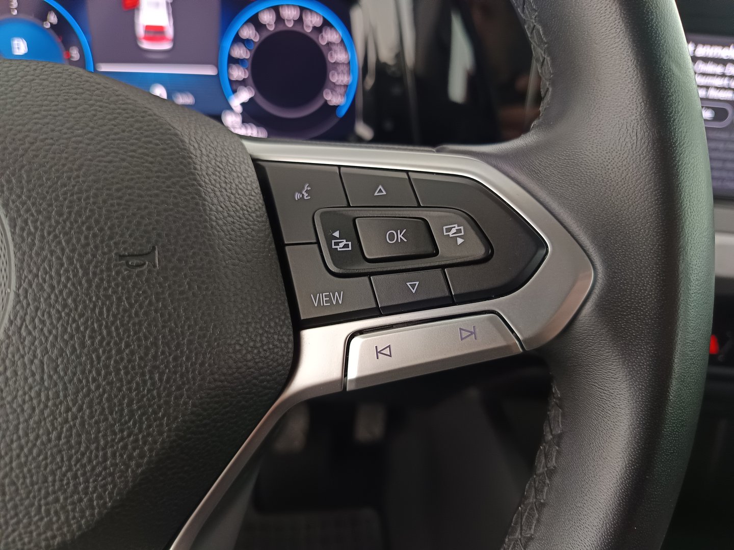 VW Golf Variant Life TDI | Bild 17 von 29