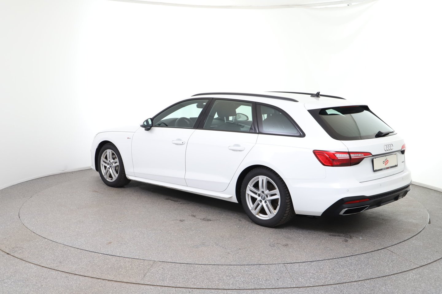 Audi A4 Avant 40 TDI quattro S line | Bild 3 von 29