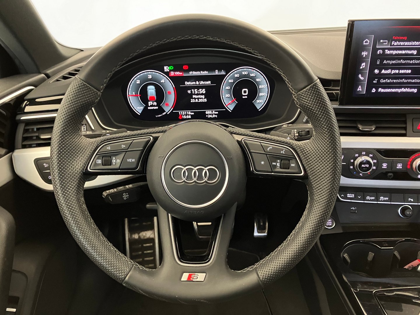 Audi A4 Avant 40 TDI quattro S line | Bild 13 von 29