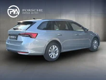 Škoda Octavia Combi Essence TSI mHEV DSG in Smokey Diamond-Silber Metallic