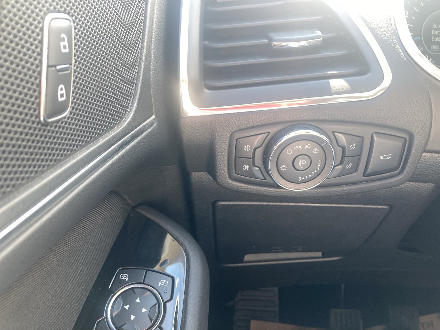 Ford Galaxy 2,0 EcoBlue SCR Titanium | Bild 15 von 24