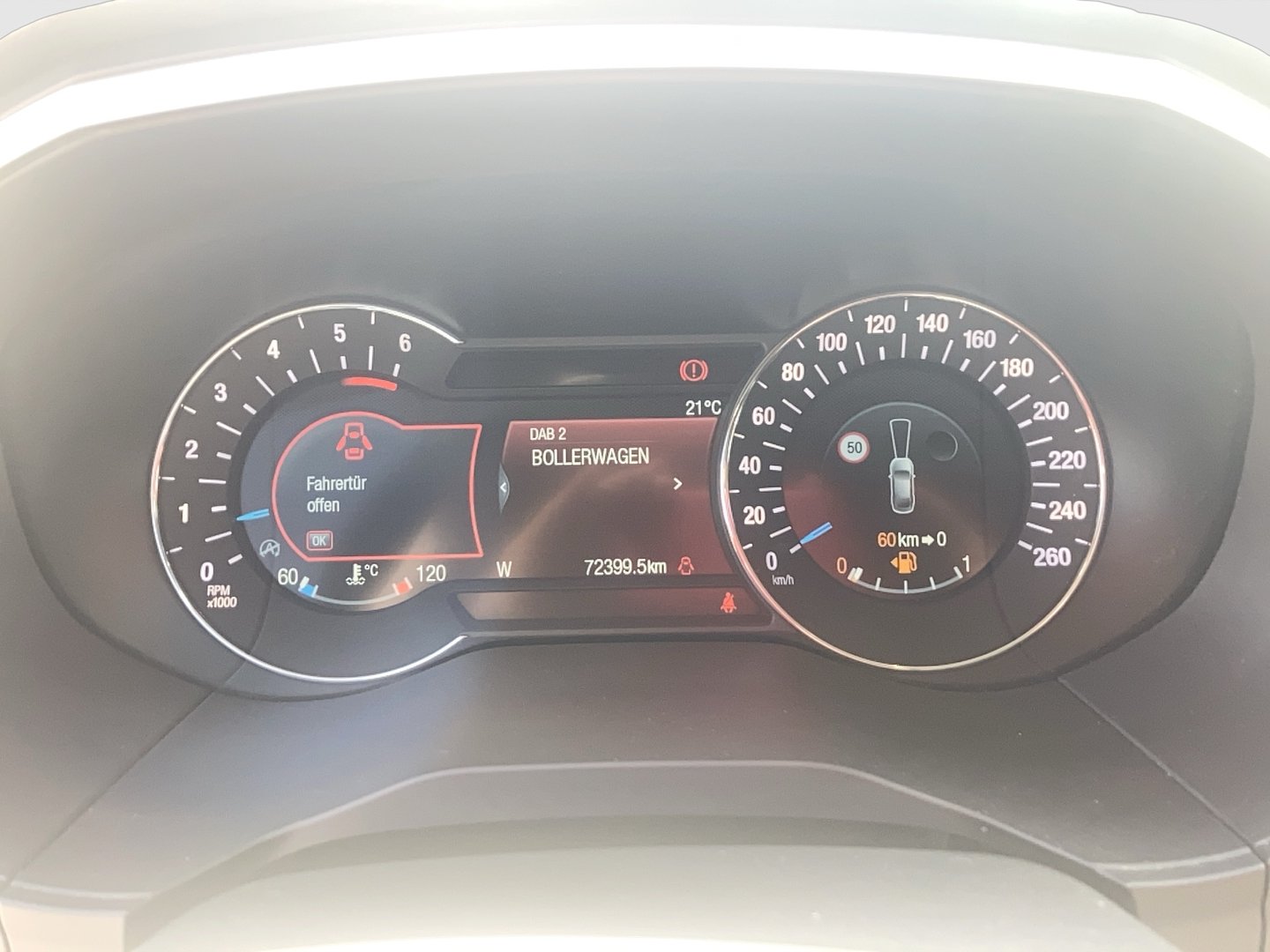 Ford Galaxy 2,0 EcoBlue SCR Titanium | Bild 9 von 24