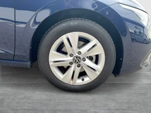 VW Golf Variant Life mHeV DSG in Atlantik Blue Metallic