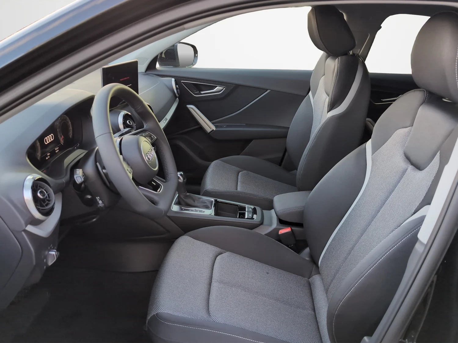 Bild eines Q2 35 TDI admired