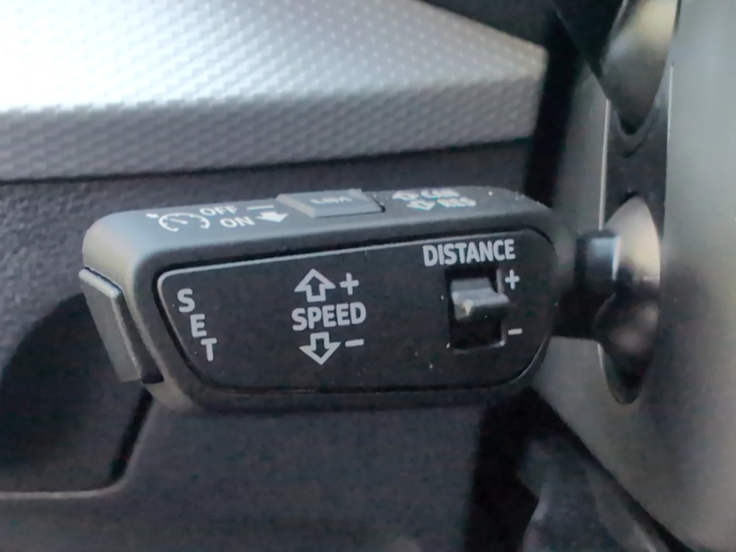 Bild eines Q2 35 TDI admired