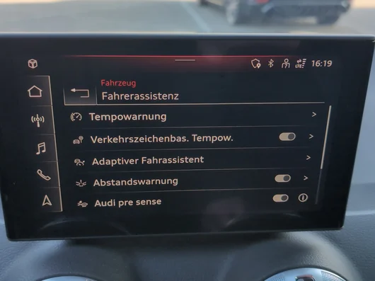 Bild eines Q2 35 TDI admired