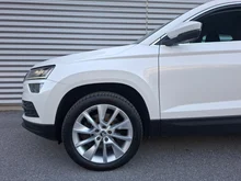 Škoda Karoq Style TSI ACT in Alaska-Weiß